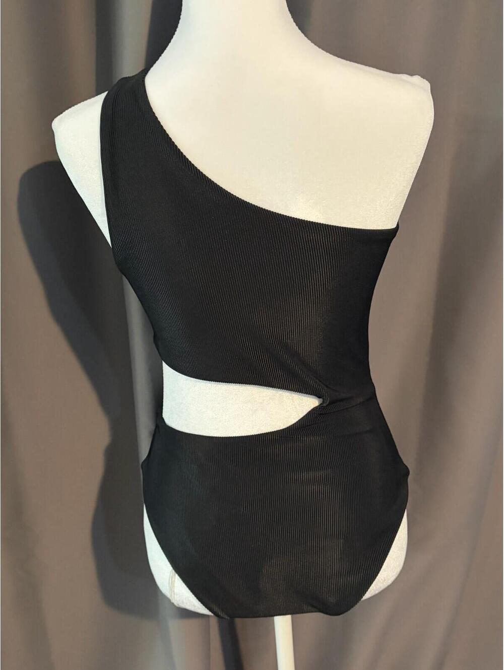 Beach Riot One Shoulder Cutout One Piece Swimsuit Black Ribbed Size M NWT - Picture 3 of 6